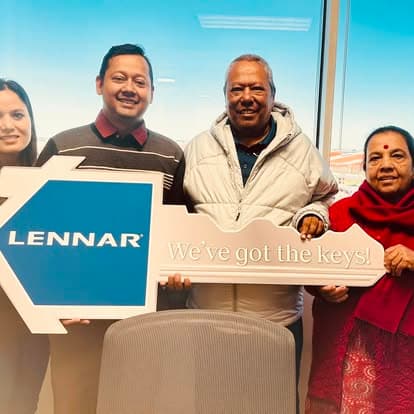 Family receiving keys at Lennar
